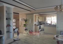 частный дом 450000 у.е.